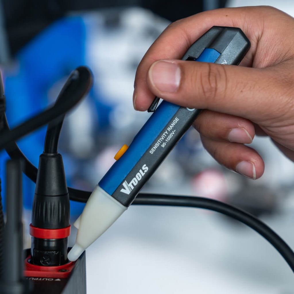 VT2124 INTELLIGENCE NON-CONTACT VOLTAGE TESTER