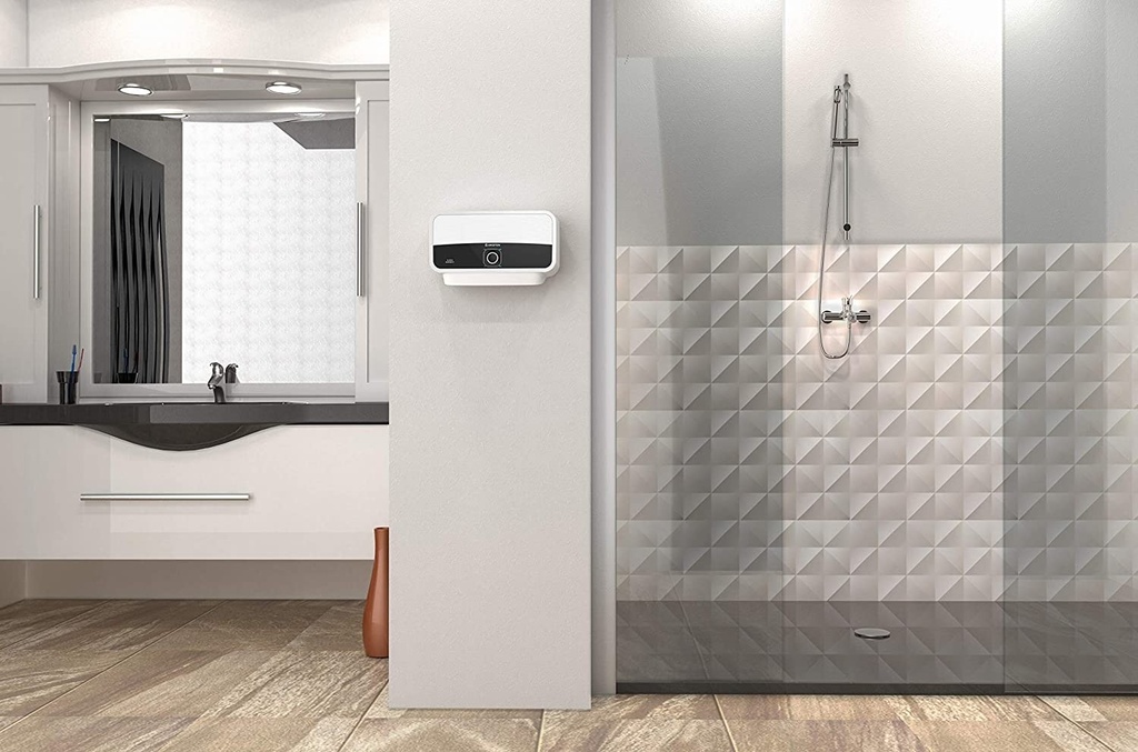INSTANT WATER HEATER ARISTON AURES MULTI SM2 7.7 SH